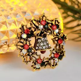 Брошь новогодняя