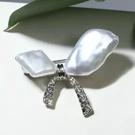 Брошь барокко