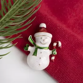 Брошь новогодняя