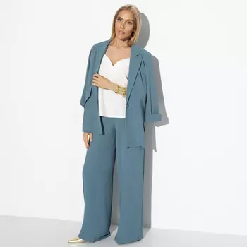 Брючный костюм