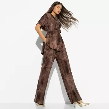 Брючный костюм