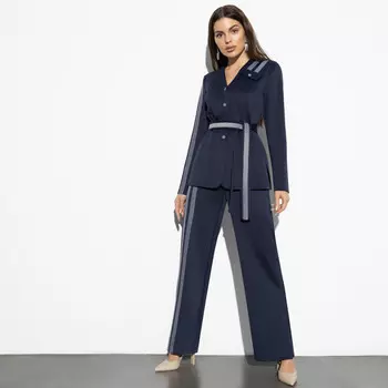 Брючный костюм