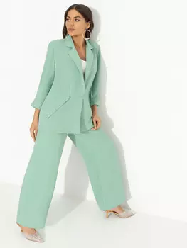 Брючный костюм