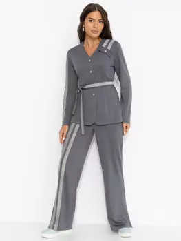 Брючный костюм