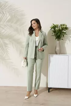 Брючный костюм (жакет, брюки)