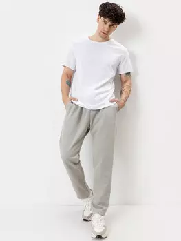 Брюки мужские в сером оттенке