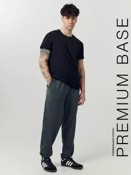 Брюки мужские в зеленом цвете