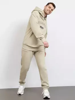 Брюки мужские в зеленом оттенке