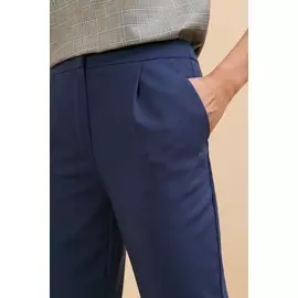 Брюки с защипами