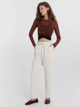 Брюки женские в бело-бежевом цвете