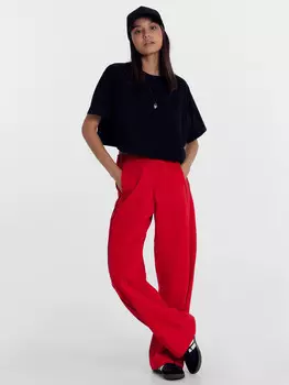 Брюки женские в красном цвете