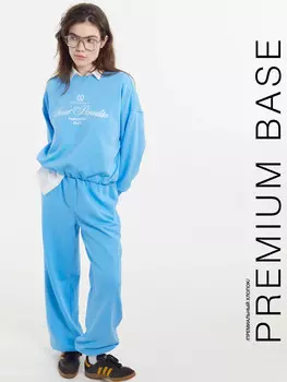 Брюки женские в лазурно-голубом цвете