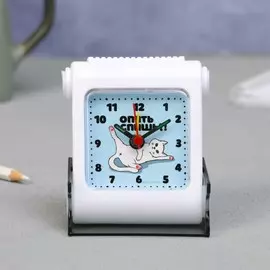 Будильник квадратный на подставке