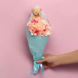 Букет с игрушкой
