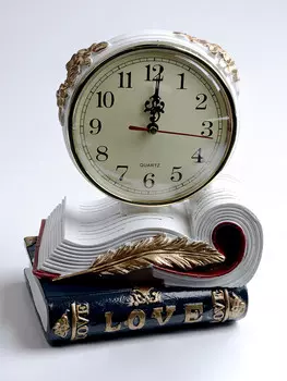 Часы настольные интерьерные