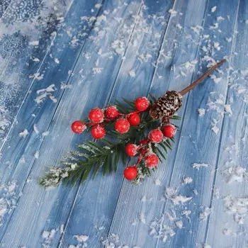 Еловая ветка новогодняя