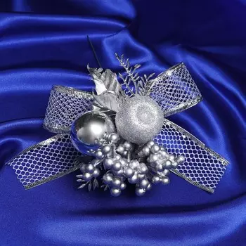 Новогодняя ветка декоративная