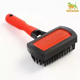 Двухсторонняя пуходерка-щетка с резиновой ручкой 1016.5 см, черно-красная