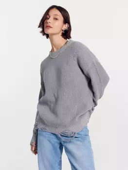Джемпер женский серый с рваными деталями