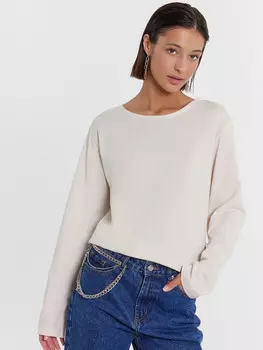 Джемпер женский в бело-бежевом цвете