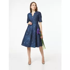 Джинсовое платье миди с широкой юбкой