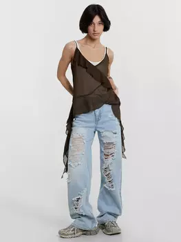 Джинсы женские голубые с рваными деталями