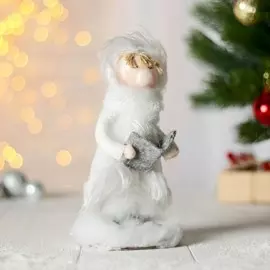 Фигурка новый год девочка с книжкой 10*9*19 см