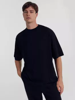 Футболка мужская в черном цвете