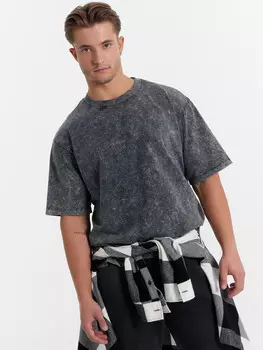 Футболка мужская черная с обработкой эйсид