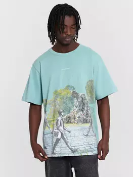 Футболка мужская голубая с принтом и надписью