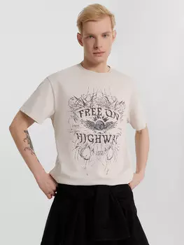 Футболка мужская кремовая с принтом