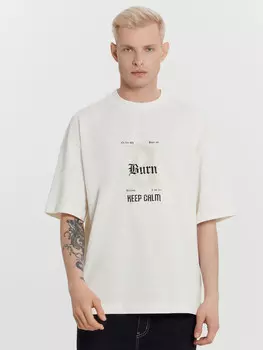 Футболка мужская кремовая с принтом и надписью