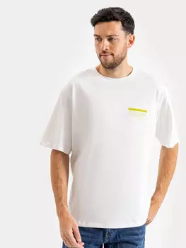 Футболка мужская оверсайз белого цвета с принтом