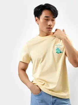 Футболка мужская в бежевом цвете с печатью