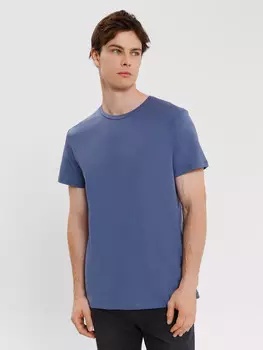 Футболка мужская в синем оттенке