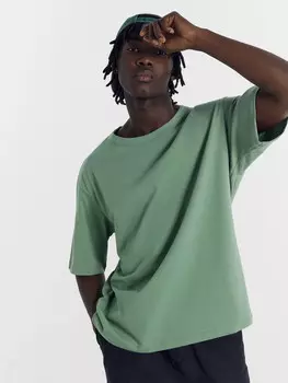 Футболка мужская в зеленом цвете