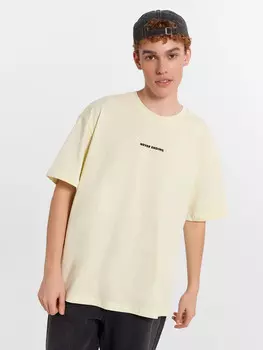 Футболка мужская желтая с надписью