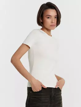 Футболка женская молочная