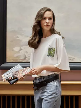 Футболка женская белая с принтом