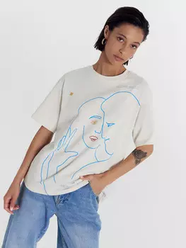 Футболка женская бежевая с печатью