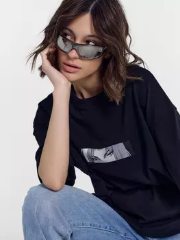 Футболка женская черная с печатью