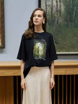 Футболка женская черная с принтом