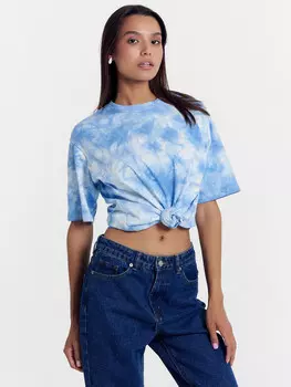 Футболка женская голубая в технике фаст-дай