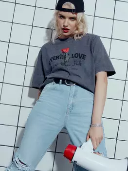 Футболка женская серая с принтом и надписью