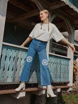 Футболка женская светло-молочная с печатью