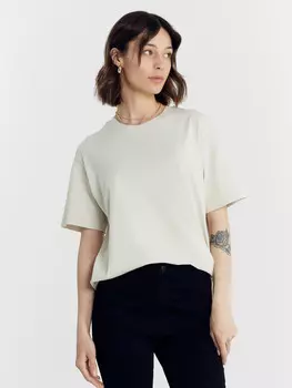 Футболка женская в бежевом цвете