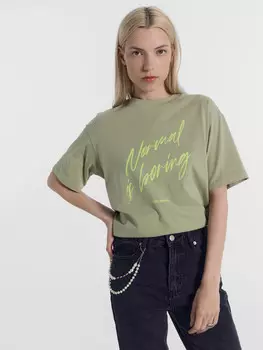 Футболка женская зеленая с печатью