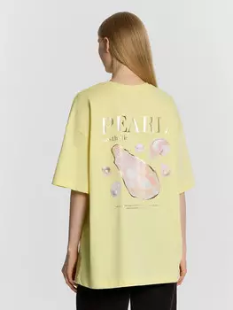 Футболка женская желтая с принтом