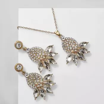 Гарнитур 2 предмета: кулон, серьги