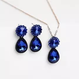 Гарнитур 2 предмета: серьги, кулон